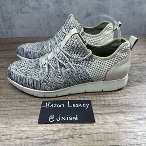 OTBT~Women’s~Bone “Marine” Sneakers~Size 7.5